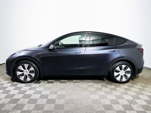 Used 2024 Tesla Model Y Long Range AWD/4WD image 5
