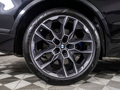 Used 2025 BMW X7 M60i AWD/4WD image 41