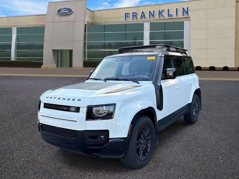 Used 2024 Land Rover Defender 110 X-Dynamic SE AWD/4WD image 3