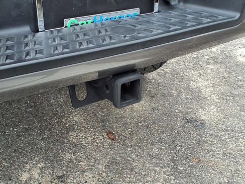 Used 2019 Nissan Titan PRO-4X w/ Pro-4x Convenience Package image 22