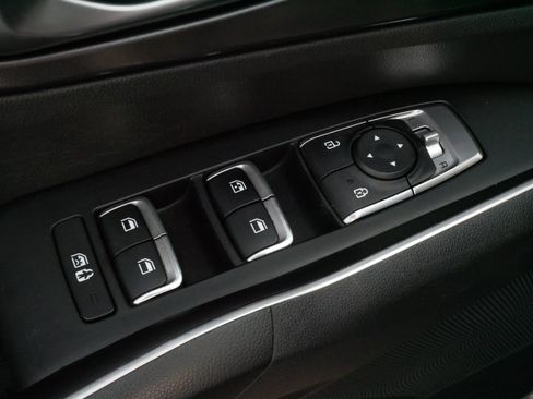 Used 2022 Kia Sorento S FWD image 19