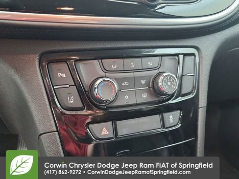 Used 2022 Buick Encore Preferred w/ Safety Package II image 27