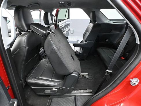 Used 2023 Ford Explorer XLT w/ Equipment Group 202A image 41