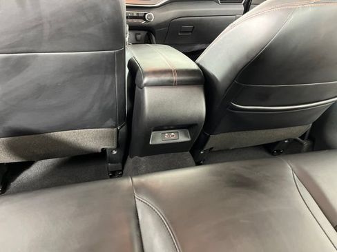 Used 2024 Nissan Altima 2.5 SR FWD image 40
