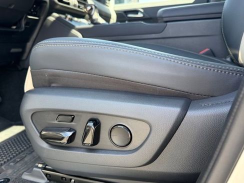 Used 2025 Lexus GX 550 550 Overtrail+ image 16