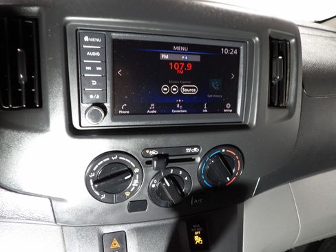 Used 2020 Nissan NV200 S FWD image 17