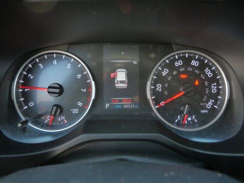 Certified 2020 Toyota RAV4 LE image 22