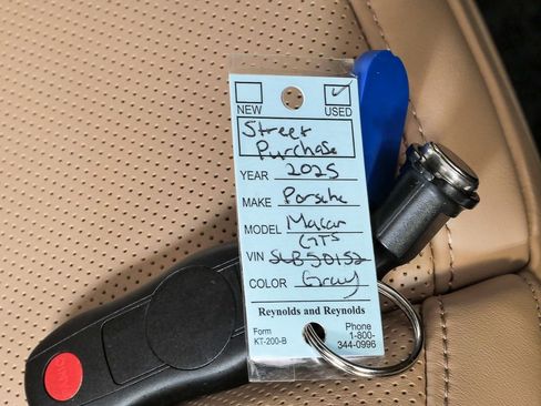 Certified 2025 Porsche Macan GTS image 40