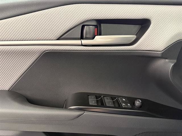 New 2026 Toyota Camry SE AWD/4WD image 19