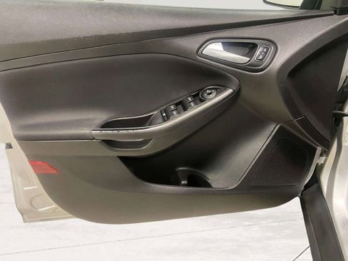 Used 2018 Ford Focus SEL image 15