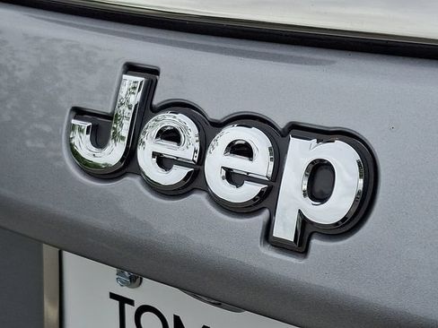 Used 2021 Jeep Compass Latitude w/ Convenience Group AWD/4WD image 30
