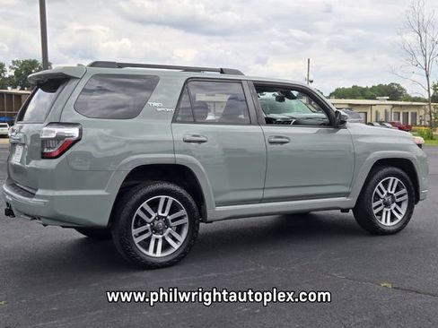 Used 2022 Toyota 4Runner TRD Sport AWD/4WD image 3