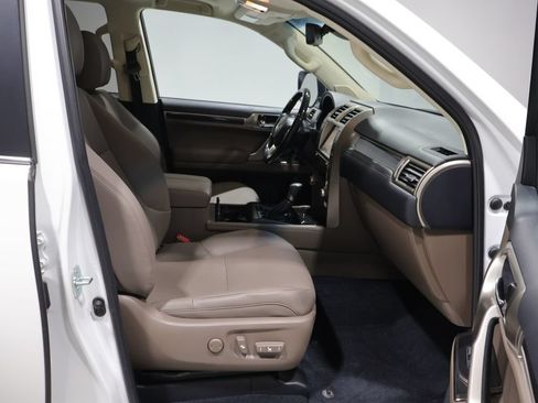 Used 2021 Lexus GX 460 Premium AWD/4WD image 24