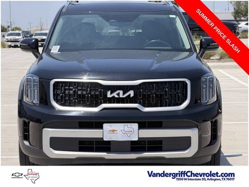 Used 2024 Kia Telluride EX w/ EX Captain's Chair Package FWD image 7