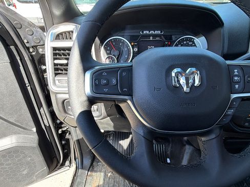 New 2025 RAM 5500 4x4 Regular Cab image 22