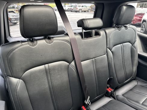 Used 2025 Jeep Wagoneer Series II w/ Premium Group I RWD image 20