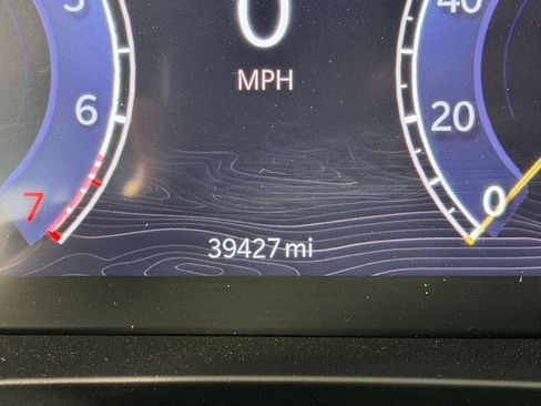 Used 2024 Jeep Grand Cherokee Limited AWD/4WD image 18