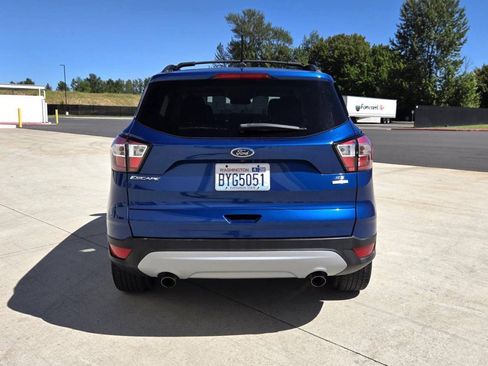 Used 2018 Ford Escape SE w/ SE Sync 3 Package FWD image 6