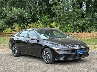 Certified 2025 Hyundai Elantra Sport FWD video 1