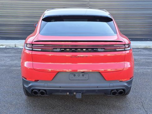 Certified 2024 Porsche Cayenne S image 6