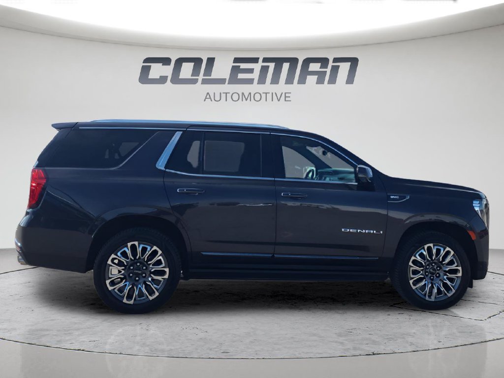 Used 2023 GMC Yukon Denali Ultimate AWD/4WD image 12