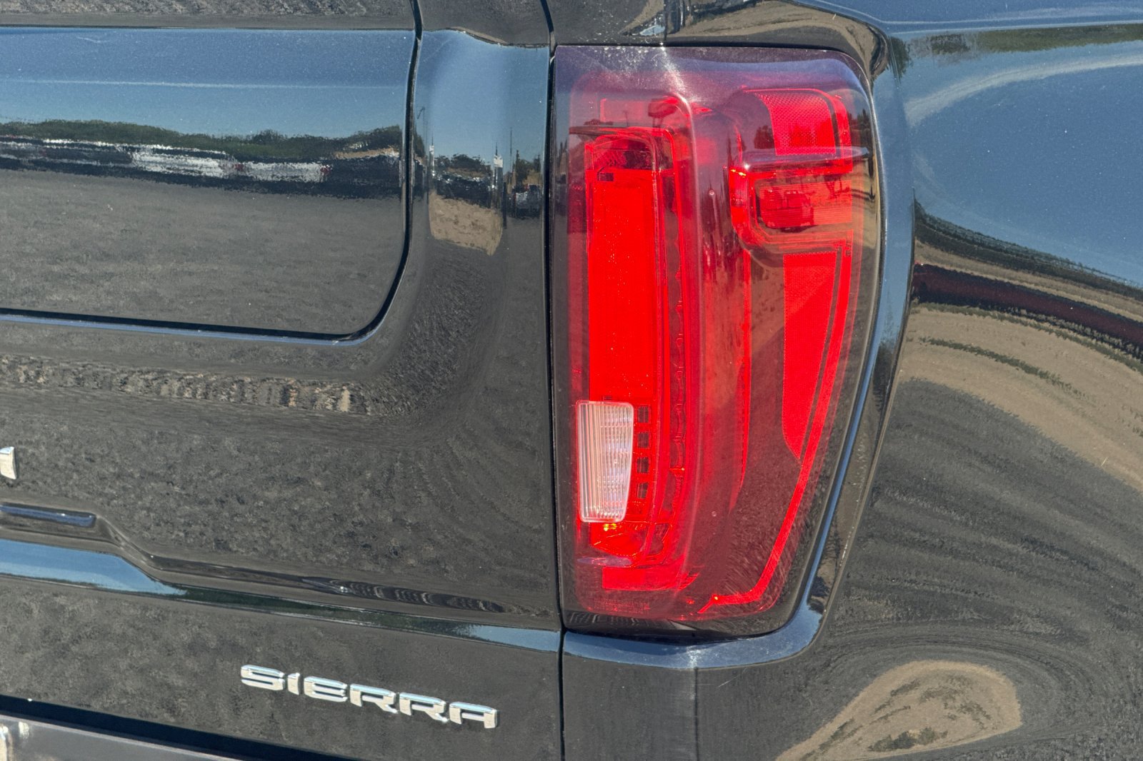 Used 2025 GMC Sierra 1500 Denali AWD/4WD image 50