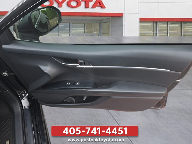 Used 2020 Toyota Camry SE FWD image 27