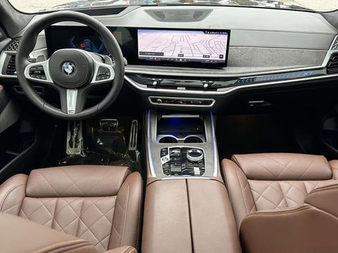 Certified 2024 BMW X7 xDrive40i w/ Executive Package image 22
