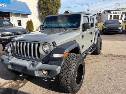 Used 2018 Jeep Wrangler Unlimited Sport AWD/4WD image 1