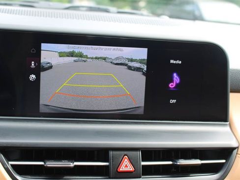 Used 2024 Kia Seltos EX FWD image 17