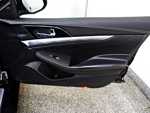 Used 2019 Nissan Maxima 3.5 SV w/ Floor Mat Group FWD image 11