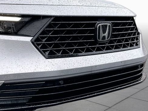 Used 2025 Honda Accord Touring image 30