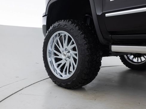 Used 2017 GMC Sierra 1500 Denali w/ Denali Ultimate Package AWD/4WD image 17