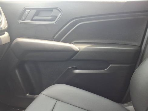 Used 2025 Chevrolet Colorado Trail Boss AWD/4WD image 28