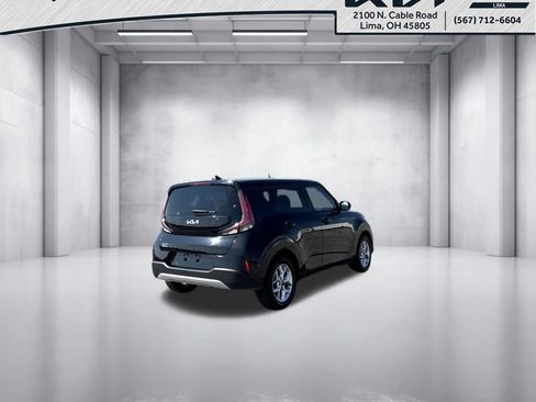 Used 2025 Kia Soul LX w/ LX Technology Package FWD image 2