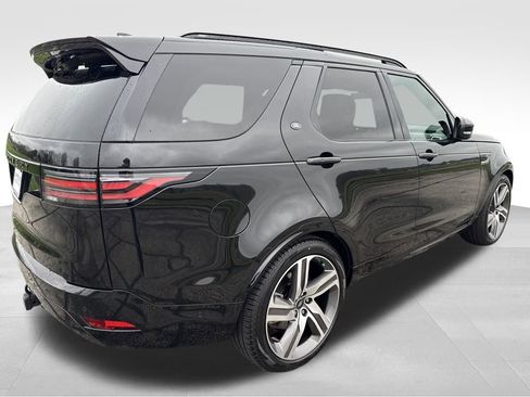 New 2024 Land Rover Discovery Dynamic SE image 5