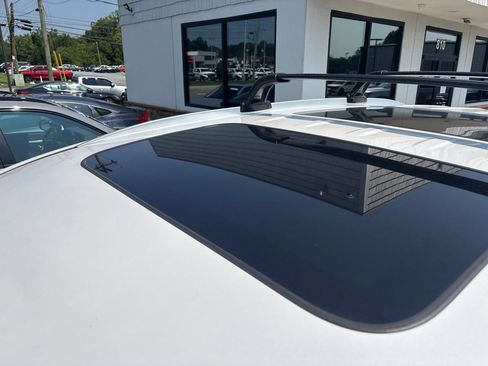 Used 2019 Buick Enclave Premium w/ Experience Buick Package AWD/4WD image 11