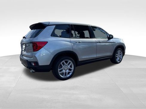 Used 2025 Honda Passport EX-L image 9