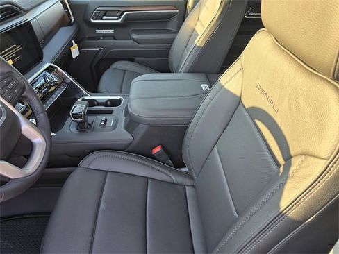 New 2026 GMC Sierra 1500 Denali image 17