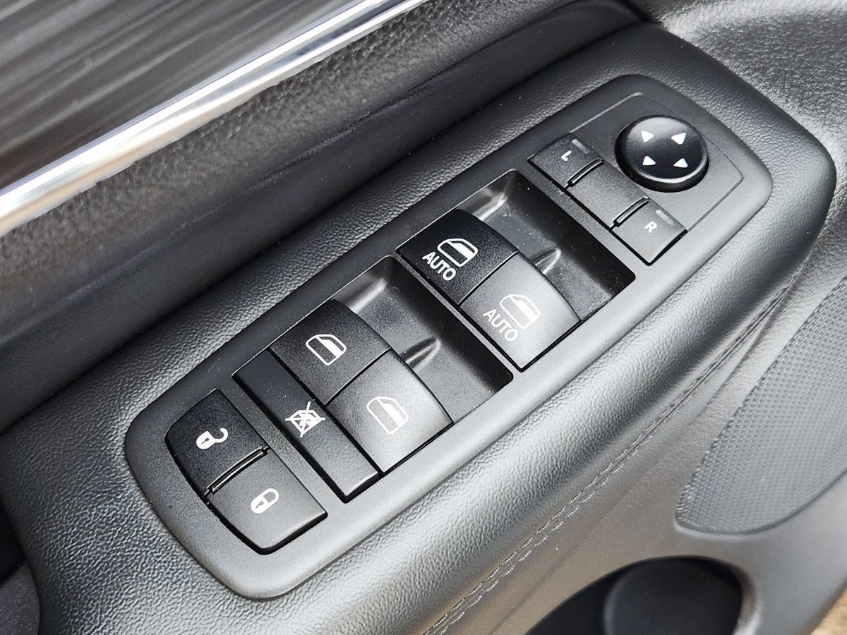 Used 2019 Jeep Grand Cherokee Limited RWD image 44