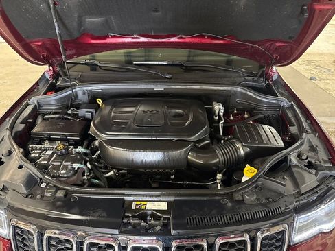 Used 2021 Jeep Grand Cherokee Limited w/ Premium Lighting Group image 10