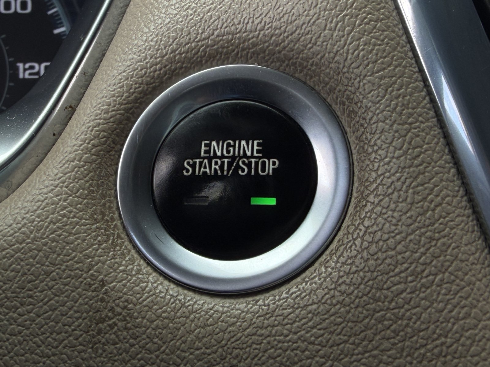 Used 2022 Chevrolet Traverse LS FWD image 21
