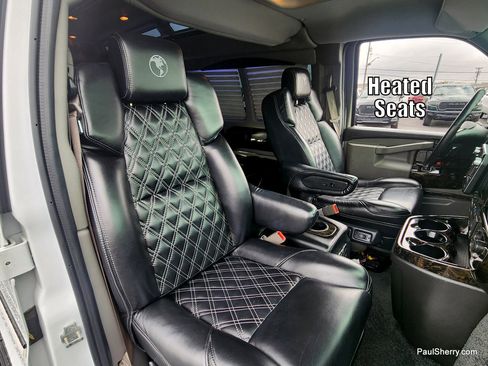 Used 2023 Chevrolet Express 2500 Extended RWD image 9