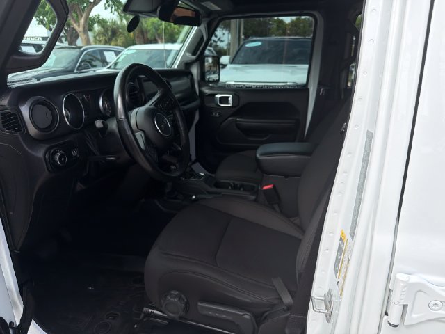 Used 2023 Jeep Wrangler Unlimited Sport AWD/4WD image 9