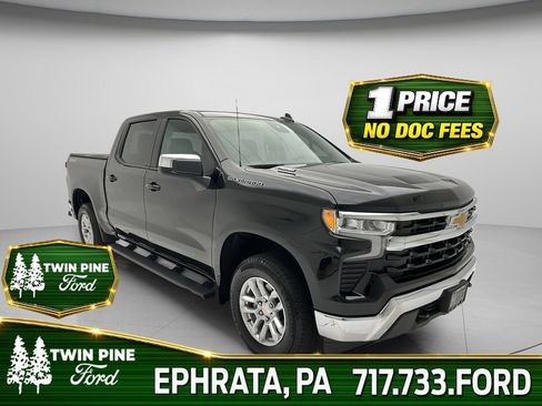 Used 2025 Chevrolet Silverado 1500 LT AWD/4WD image 1
