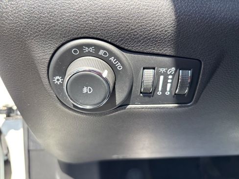 Used 2022 Jeep Compass High Altitude AWD/4WD image 25