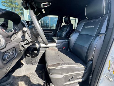 Used 2020 RAM 2500 Laramie w/ Night Edition image 35