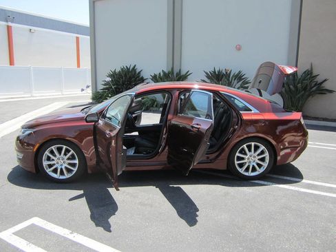 Used 2016 Lincoln MKZ Hybrid w/ Equipment Group 600A Reserve FWD image 10