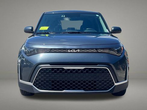 Used 2025 Kia Soul LX w/ LX Technology Package FWD image 9