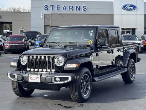 Used 2021 Jeep Gladiator Overland w/ Popular Equipment Package image 2